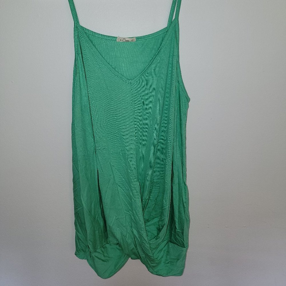 Twist tank top